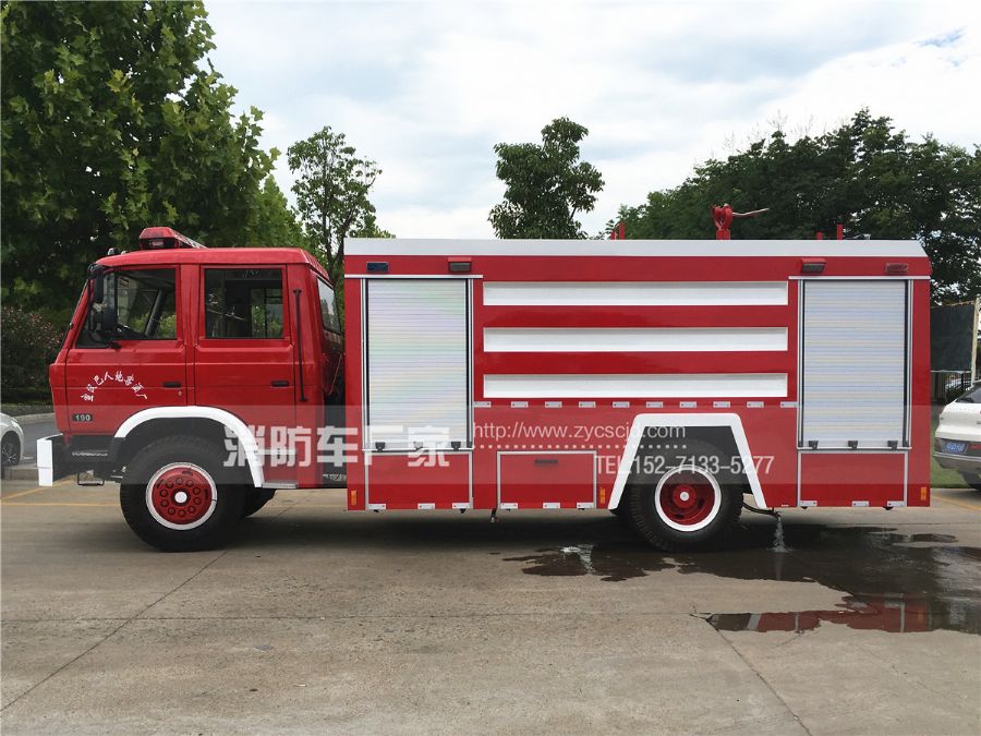 東風(fēng)8噸泡沫消防車 東風(fēng)8噸泡沫消防車